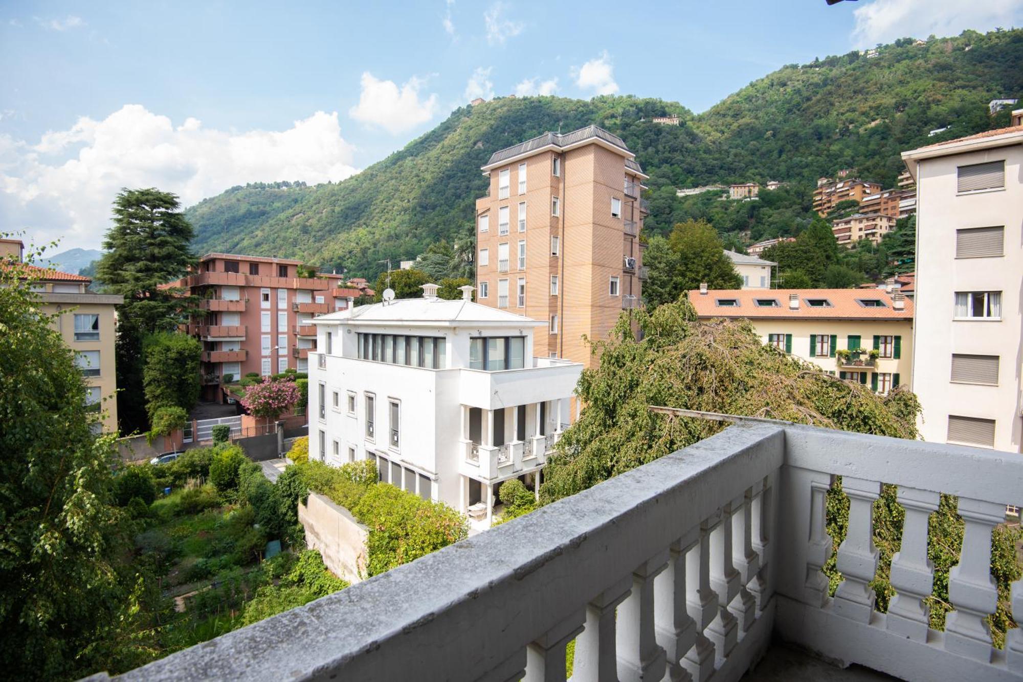 West Park Suite With Parking By Holiday Solutions Como Dış mekan fotoğraf