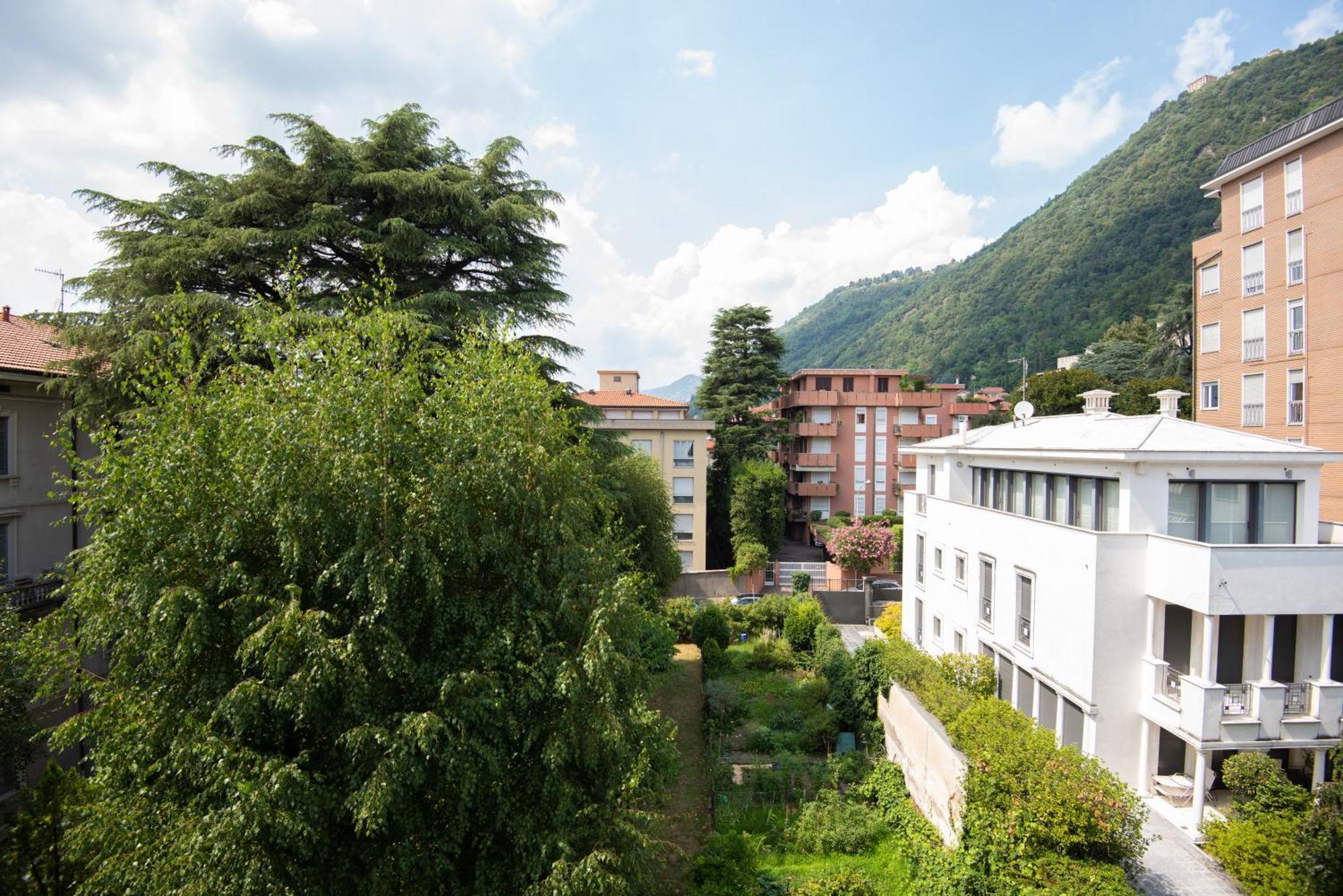 West Park Suite With Parking By Holiday Solutions Como Dış mekan fotoğraf